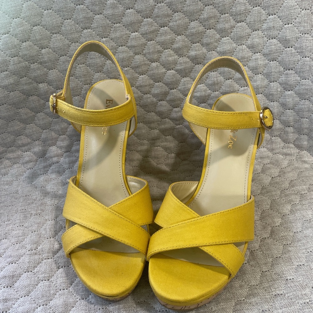 Chic Yellow Sandals with Adjustable Strap